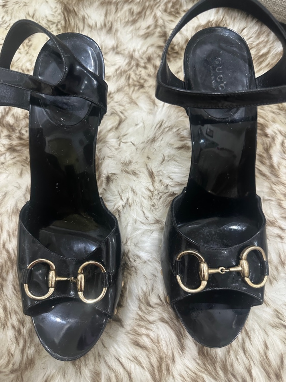 Gucci Black Patent Leather Platform Sandals with Gold Horsebit